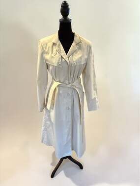 Vintage London Fog Maincoats Belted Ivory Trench Coat Size 8 Reg